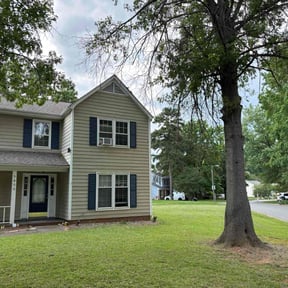 landscaping services by Macias landscaping reviewed on August 21, 2025