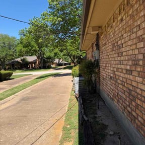 Leaf Removal by SunnySide Servicing reviewed on October 19, 2025