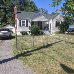 Leaf Removal by Maple Leaf Landscaping LLC reviewed on September 30, 2025