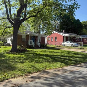 landscape maintenance by Manicure Lawn Care reviewed on August 19, 2025