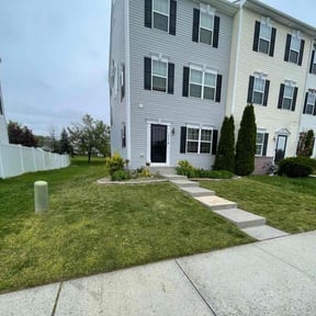 lawn maintenance by Mike’s mowing and property maintenance reviewed on August 17, 2025