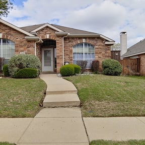 Bush Trimming by A Team Lawncare reviewed on August 15, 2025