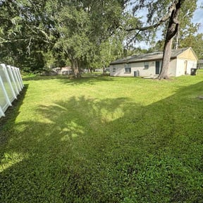 lawn service by Smack Down lawns and tractor services reviewed on August 20, 2025