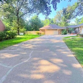 Bush Trimming by Bestway Lawn Care reviewed on December 21, 2025