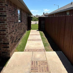 lawn care services by OC Lawncare reviewed on September 11, 2024