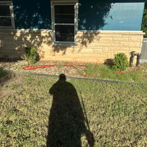 Bush Trimming by Select Lawn Group reviewed on August 20, 2025