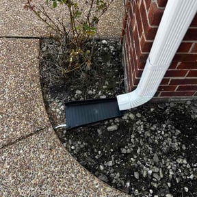 Flower Bed Weeding by DigonThis Lawn Care reviewed on March 30, 2026