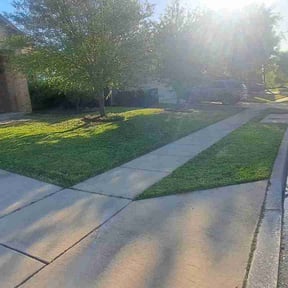 lawn service by Parker Landscape & Maintenance reviewed on May 2, 2024