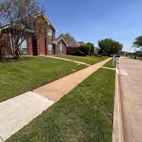 yard care by Exclusive Lawn Service reviewed on December 3, 2025