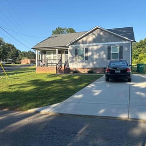 yard work by Andrews Landscaping reviewed on August 17, 2025
