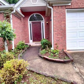 Bush Trimming by Shipman's Pro Lawn Services LLC reviewed on August 15, 2025