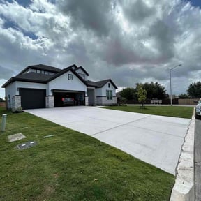 residential landscaping by MY Landscaping & Lawn Care reviewed on August 18, 2025