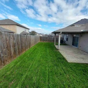 landscaping services by Hector's Lawn Care reviewed on August 16, 2025