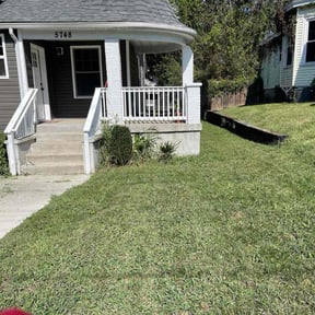 Bush Trimming by Cobbs Construction, LLC reviewed on November 18, 2025