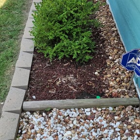 Flower Bed Weeding by Just Cut It Landscaping reviewed on August 19, 2025