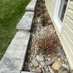 Flower Bed Weeding by Ryan Landrigan reviewed on April 17, 2026