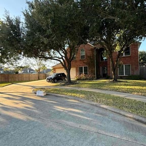 Weed Pulling by Pristine Properties LHS reviewed on June 22, 2025