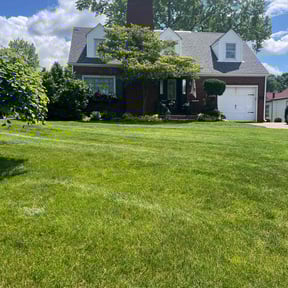 gardening service by J&amp;D's LawnStarz Snow And Mow LLC reviewed on December 30, 2025