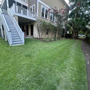 lawn care by Exclusive Lawn Service reviewed on October 30, 2023