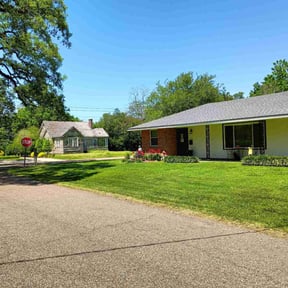 yard maintenance by In His Service reviewed on August 15, 2025