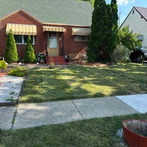 gardening service by Jennifers Clean Outdoors reviewed on August 21, 2025
