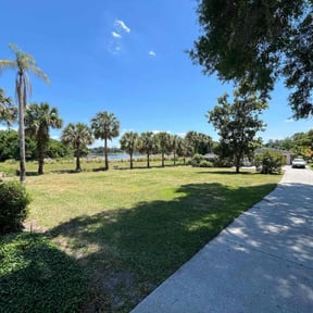 yard work by Rjs Lawn Care reviewed on December 4, 2025