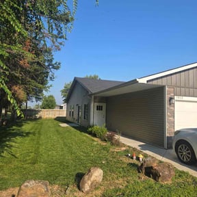 landscaping services by Stinson's lawn care reviewed on August 17, 2025