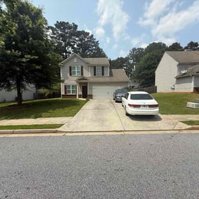 yard maintenance by Thomas Kelly Home Services reviewed on August 15, 2025