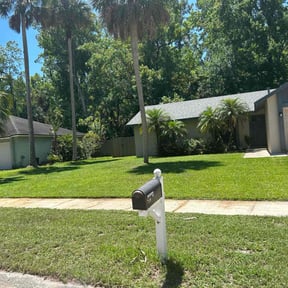 gardening service by DLAWN SERVICE LLC reviewed on August 20, 2025