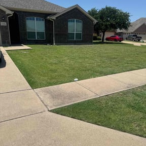 gardening service by Platinum Yards reviewed on August 14, 2025