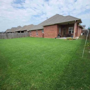 yard work by Iroc's Lawn Care reviewed on August 21, 2025