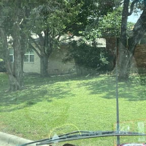 lawn care services by Top Lawn Care T.L.C reviewed on September 18, 2023