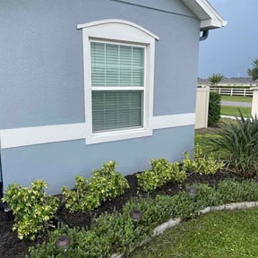 Flower Bed Weeding by Juan Rodriguez reviewed on July 13, 2026