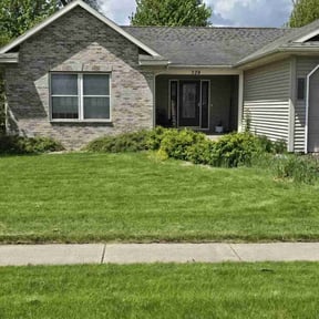 landscape maintenance by Ford year-round Lawn Service reviewed on August 16, 2025