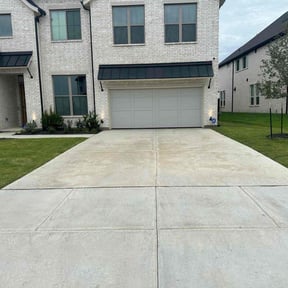 turf maintenance by Pulgarcitos Lawns R&R reviewed on June 16, 2025