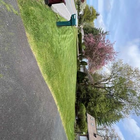 landscape maintenance by WRA UNLIMITED SERVICES reviewed on August 18, 2025