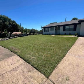 landscaping by Grateful Green Lawn Care reviewed on August 15, 2025