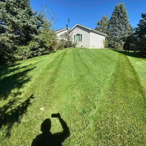 yard maintenance by Tcklawn reviewed on August 16, 2025