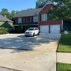 yard service by F&D lawncare reviewed on August 20, 2025