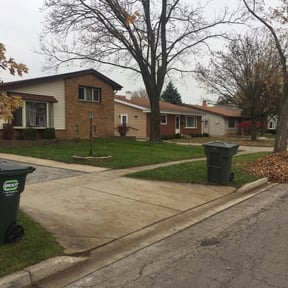 Leaf Removal by Howard Landscaping reviewed on September 14, 2025