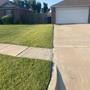 turf maintenance by A&amp;R landscaping reviewed on August 19, 2023