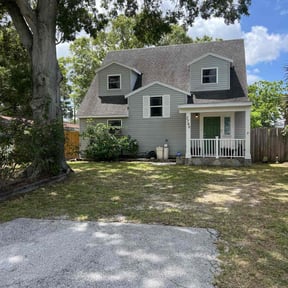 Leaf Removal by Lawn works llc reviewed on September 27, 2025