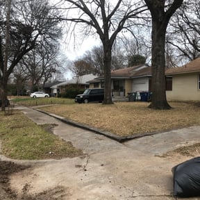 Leaf Removal by E Mow Lawn Care LLC reviewed on September 14, 2025