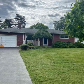 Bush Trimming by Niles property management reviewed on July 7, 2025