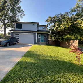 landscaping by J&J Premium Lawn Care reviewed on August 17, 2025