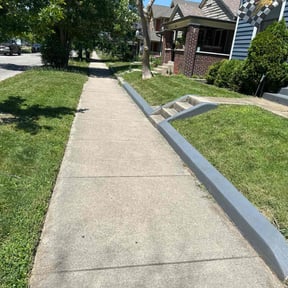 lawn care by Douglasr lawn care reviewed on August 31, 2023