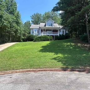 landscape maintenance by Friendly Neighborhood Lawn Care reviewed on August 20, 2025