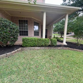 Bush Trimming by Elrod lawn service reviewed on May 24, 2026
