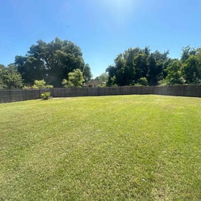 gardening service by Chris’s Lawn Service reviewed on August 17, 2025
