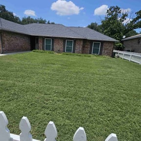 yard work by Sunnyside of Hillsborough reviewed on August 15, 2025
